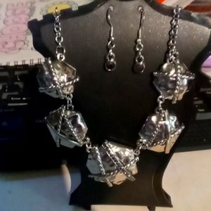 Necklace set